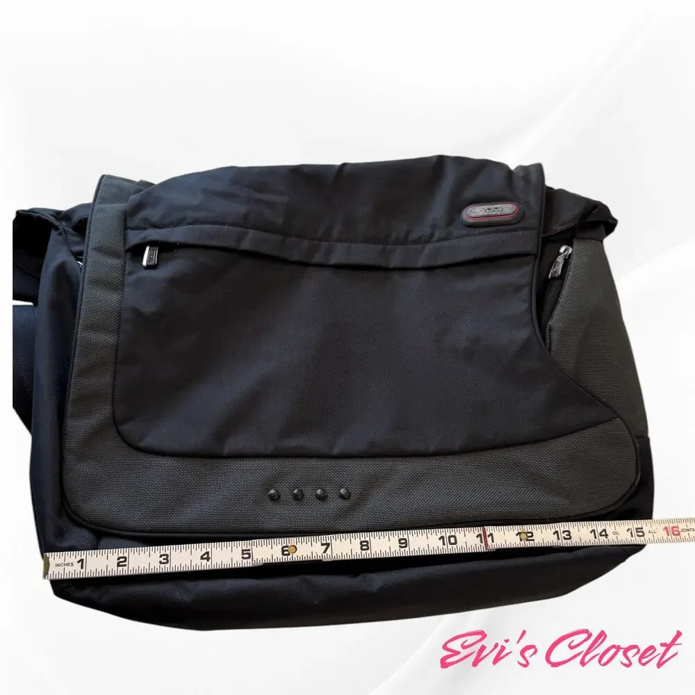 Tumi Init Black Nylon Expandable Messenger Laptop Bag #5112D